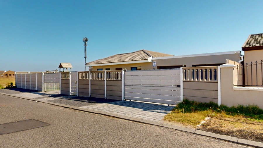 4 Bedroom Property for Sale in Rondevlei Park Western Cape